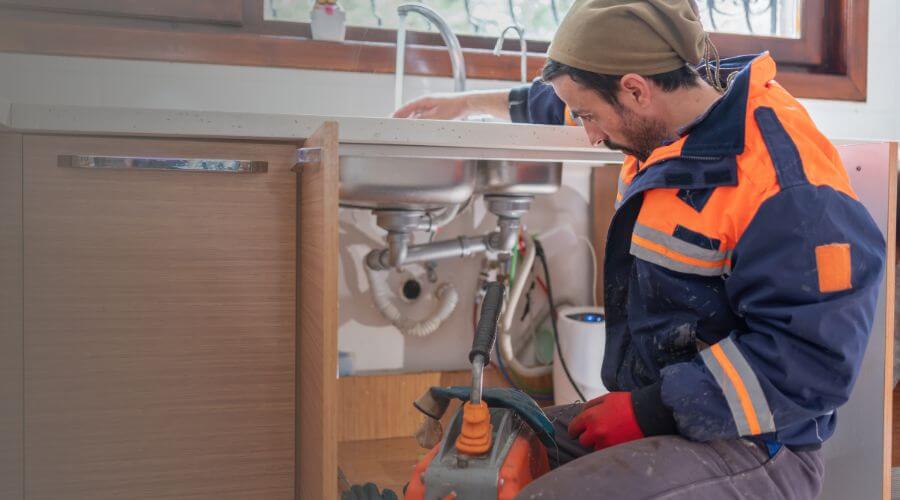 Expert burst pipe repair services in Tipton, MO